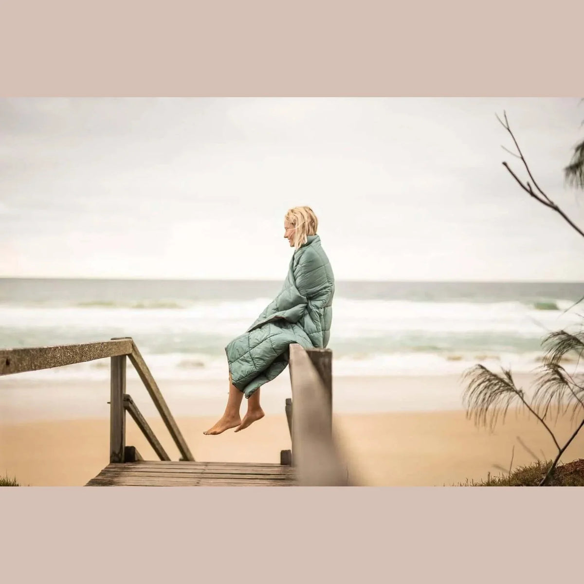 NAKIE PINE GREEN SUSTAINABLE DOWN - PUFFY BLANKET - Hunt The Night