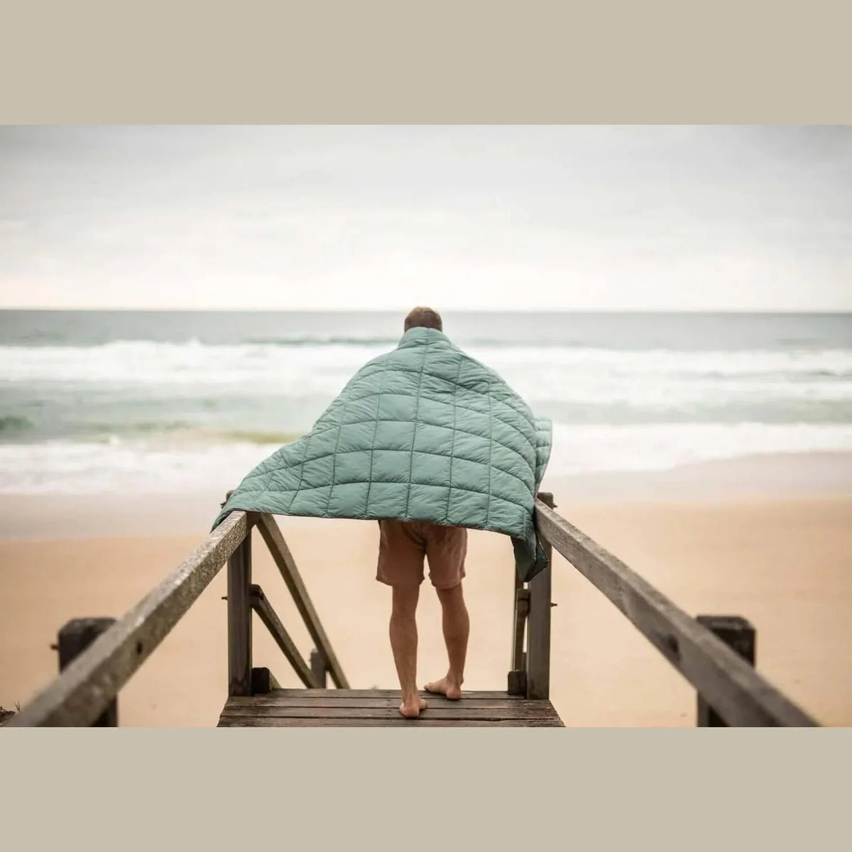 NAKIE PINE GREEN SUSTAINABLE DOWN - PUFFY BLANKET - Hunt The Night