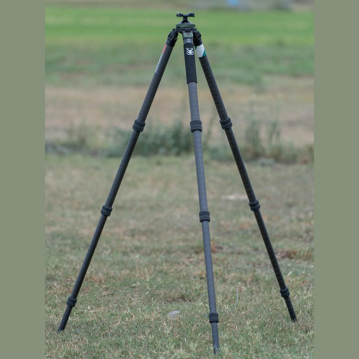 EDGE OF THE OUTBACK CARBON FIBRE HUNTING TRIPOD