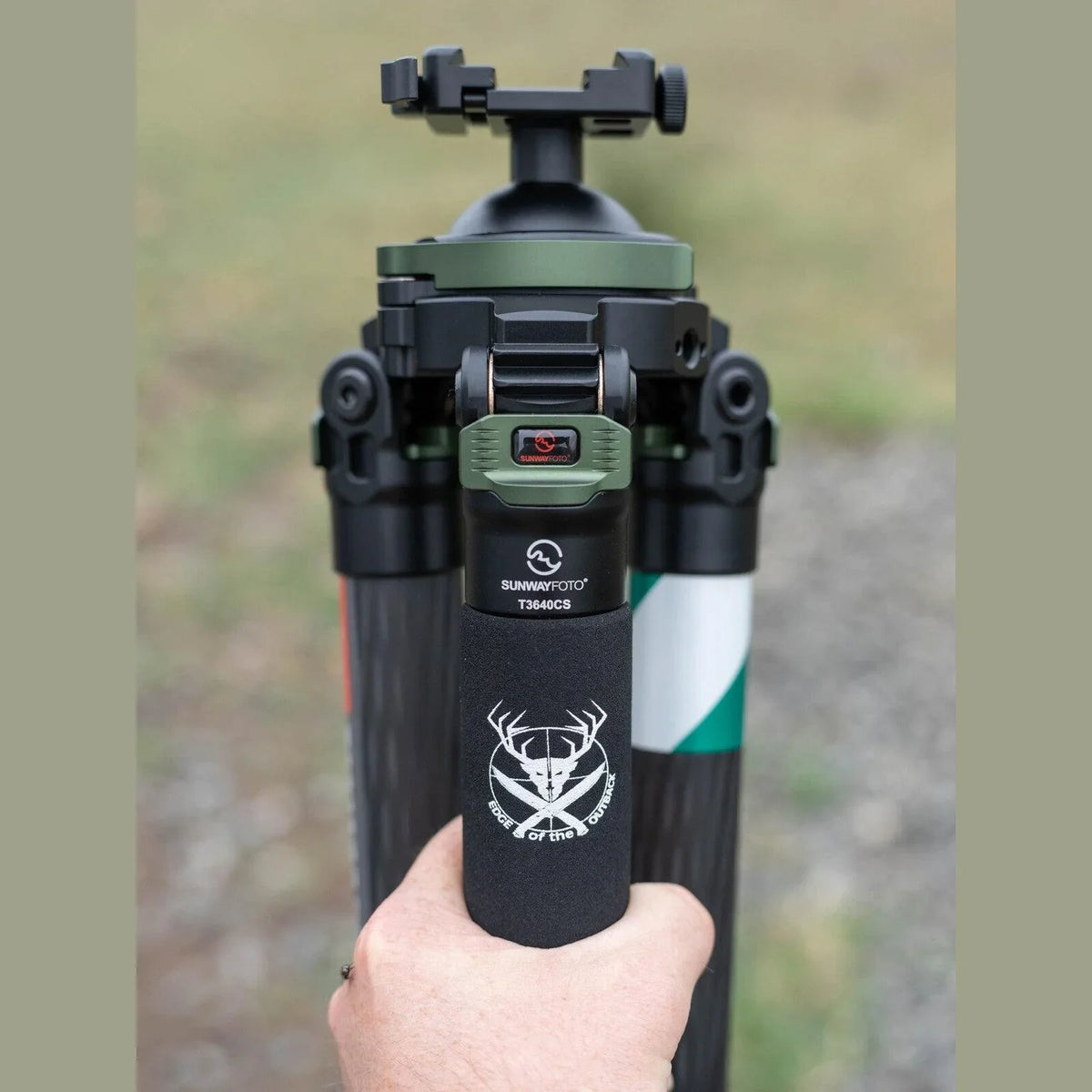 EDGE OF THE OUTBACK CARBON FIBRE HUNTING TRIPOD