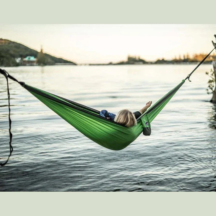 NAKIE FOREST GREEN - RECYCLED HAMMOCK WITH STRAPS
