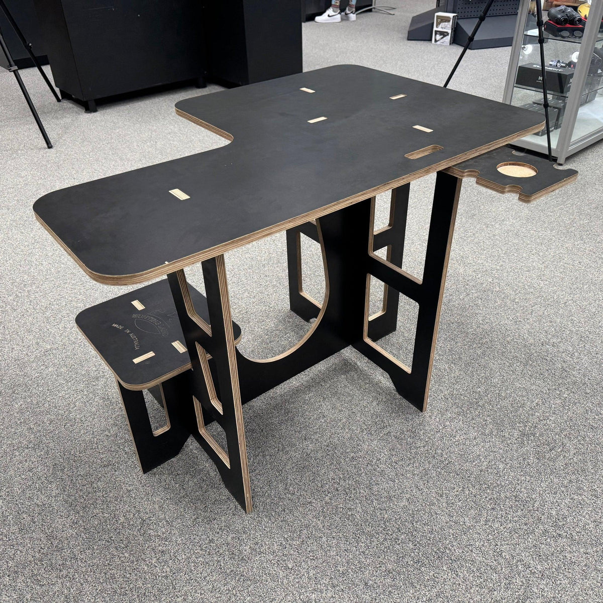 Huntingland - Shooting Table - Hunt The Night