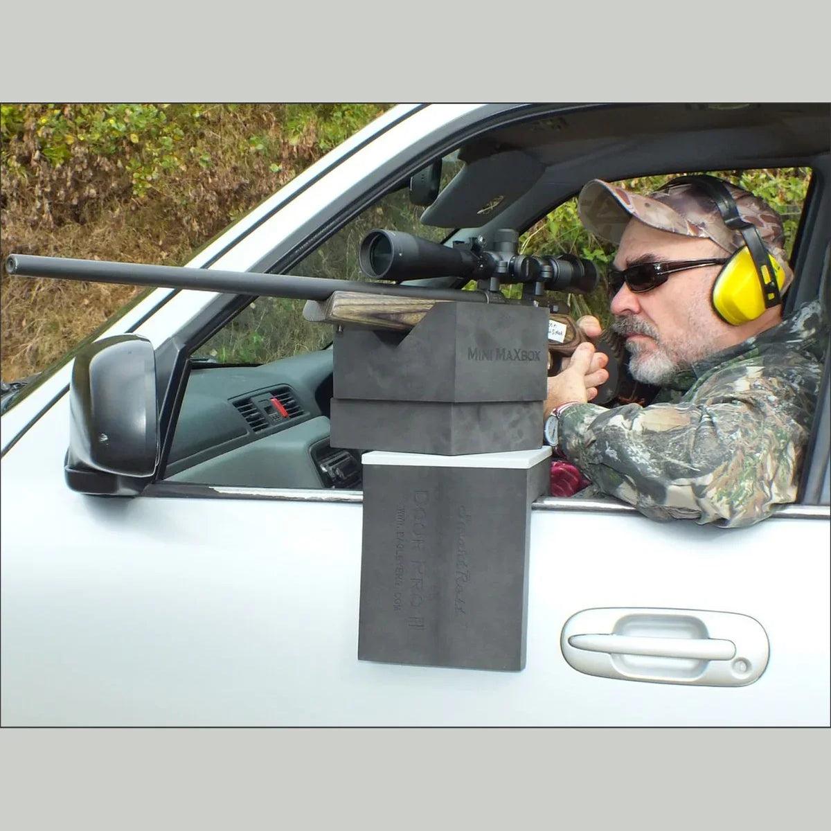 SmartRest DoorPro II Gun Rack and Rest - Hunt The Night