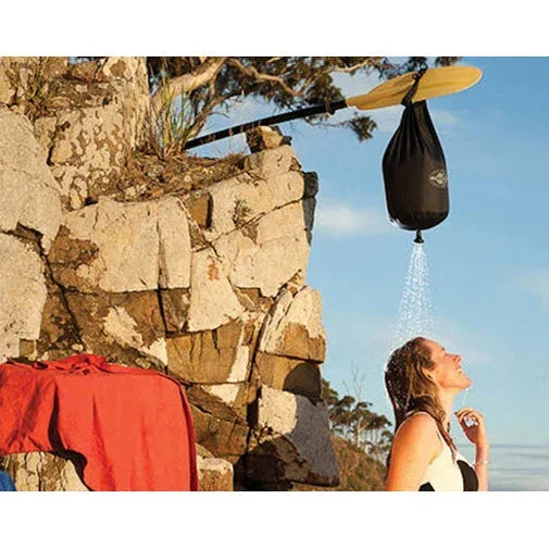 Pocket Shower - Hunt The Night