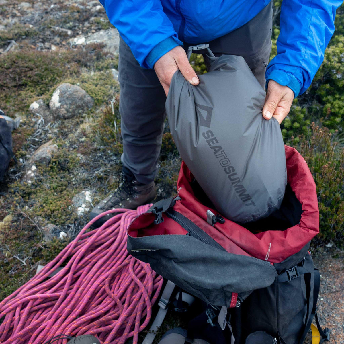 Lightweight Dry Bag - Hunt The Night