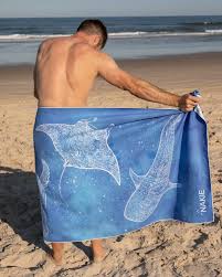 NAKIE UNDERWATER MAGIC - RECYCLED SAND FREE BEACH TOWEL